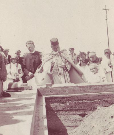 Grunnstensnedleggelse